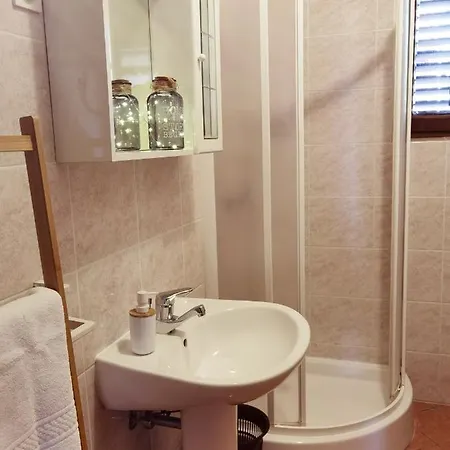 Kamen Apartment *