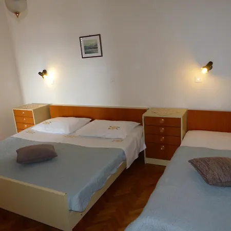 Kamen Apartment *