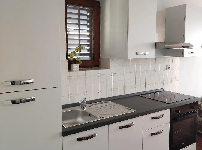 Kamen Apartamento Novi Vinodolski